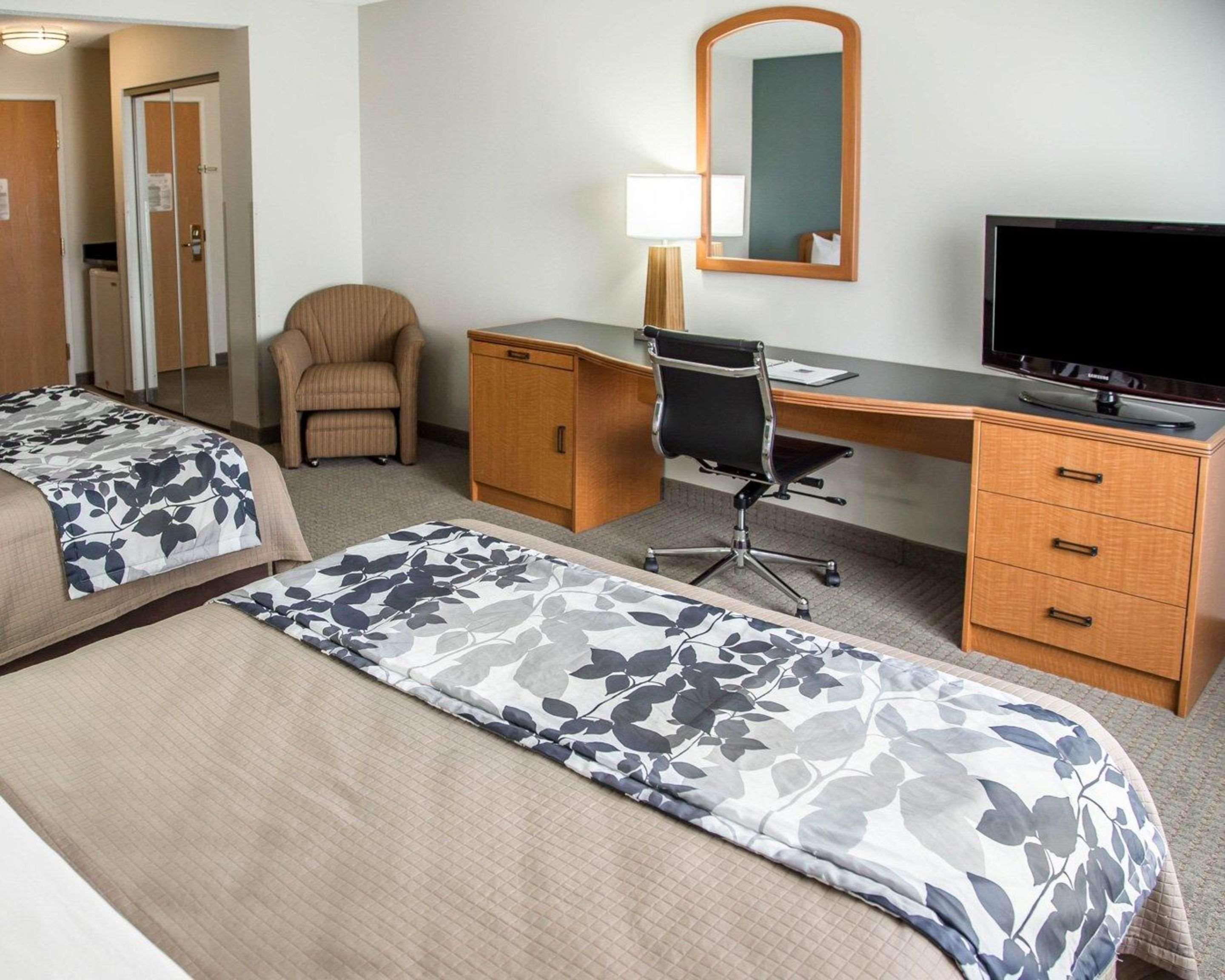 Sleep Inn & Suites Davenport - Quad Cities Bagian luar foto